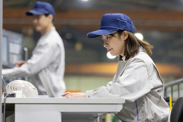 製造業の職種一覧｜ものづくりに関わる職種の分類と仕事内容を解説